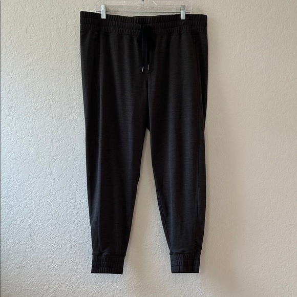 Puma Cloudspun 50+ UPF Men's Charcoal Joggers - Picture 1 of 10